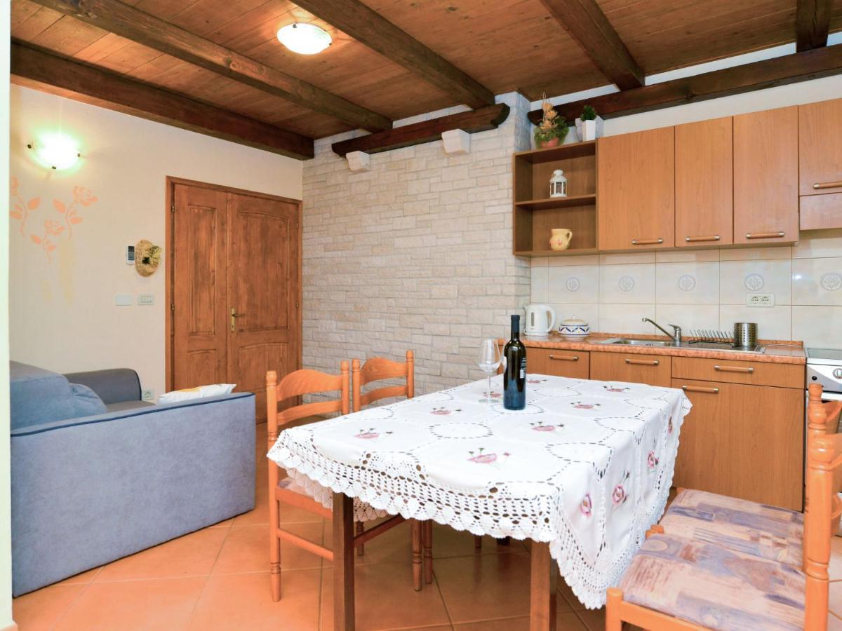 Apartment Ivan & Tina - Roj455 By Interhome Канфанар Екстер'єр фото